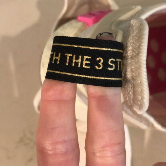 Adidas NMD R1 Cream Screaming Pink - Picture 10 of 11